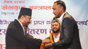 नेपाली क्रिकेट टीमका प्रत्येक खेलाडीलाई १३ लाख पुरस्कार प्रदान